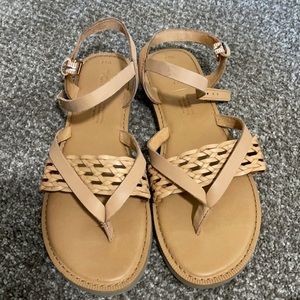 Brand New!! Tom’s Sandal- Lexie